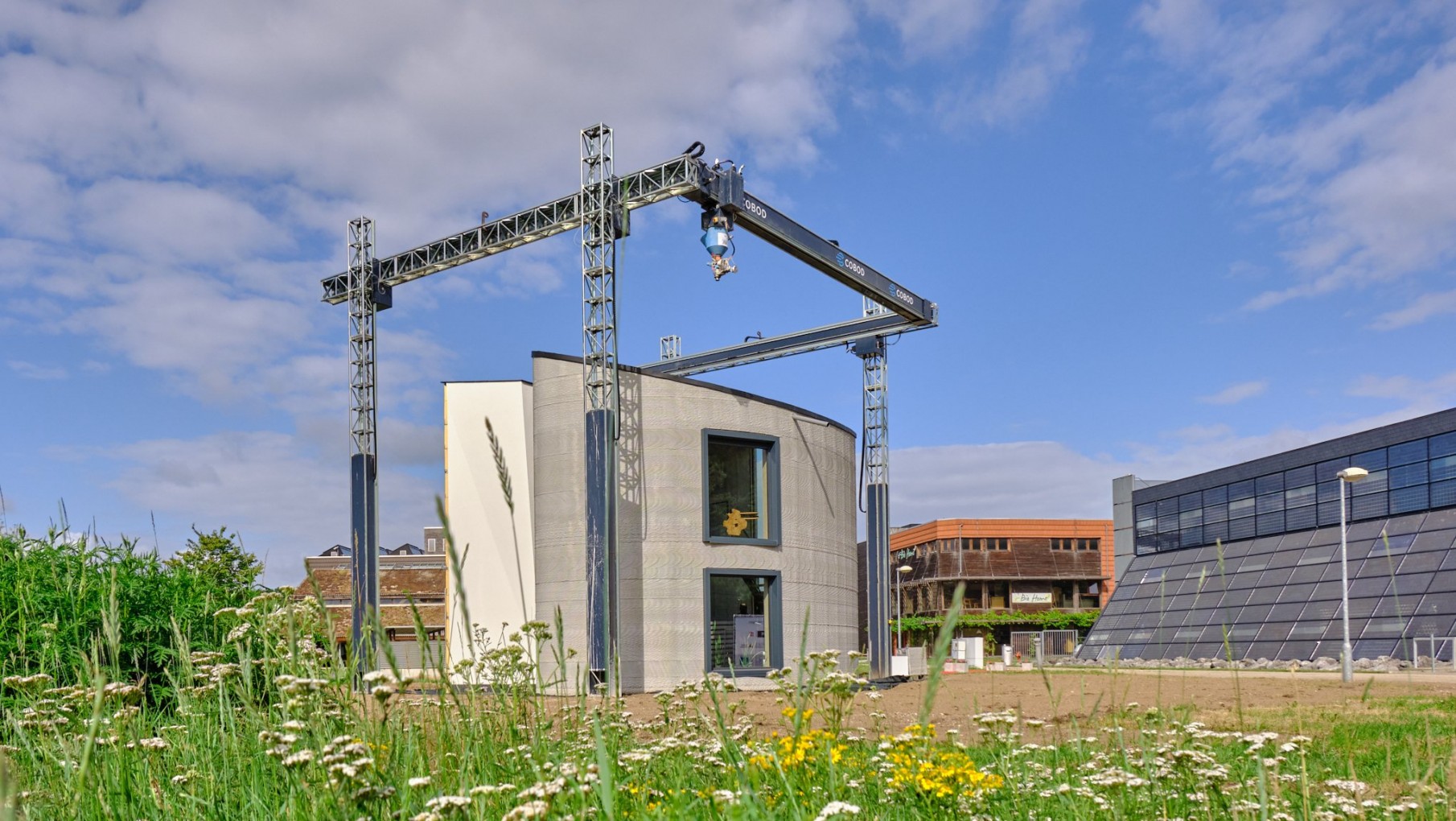El impresionante video que muestra cómo construir una casa con una impresora 3D